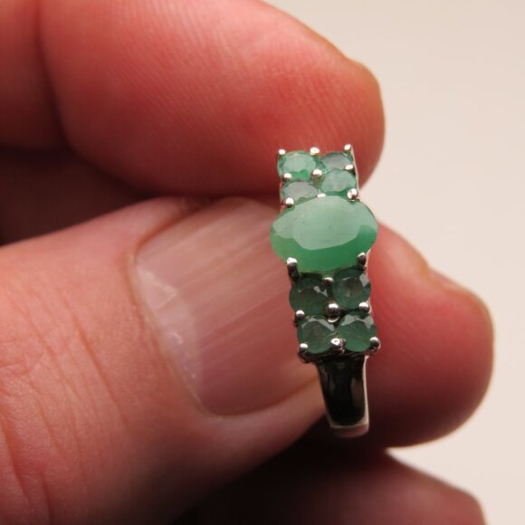 Genuine Emerald *925 Sterling Silver Ring - Picture 6 of 7